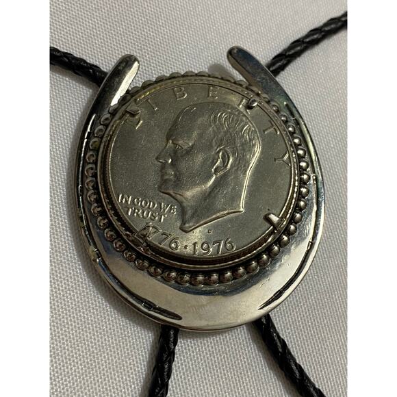 Vintage Eisenhower 1976 Bicentennial Coin Bolo Tie - Picture 2 of 8